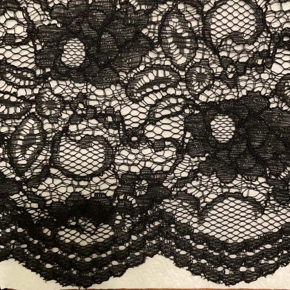 NWT Anne Klein Black Lace Skirt, size 6 - Picture 8 of 8
